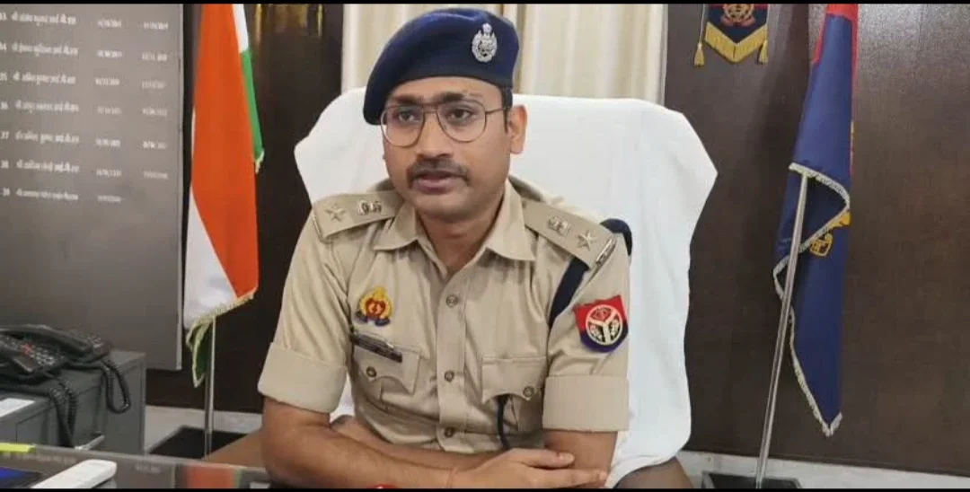 चंदौली में पुलिस महकमे में हड़कंप, लापरवाही पर एसपी आकाश पटेल ने की बड़ी कार्रवाई