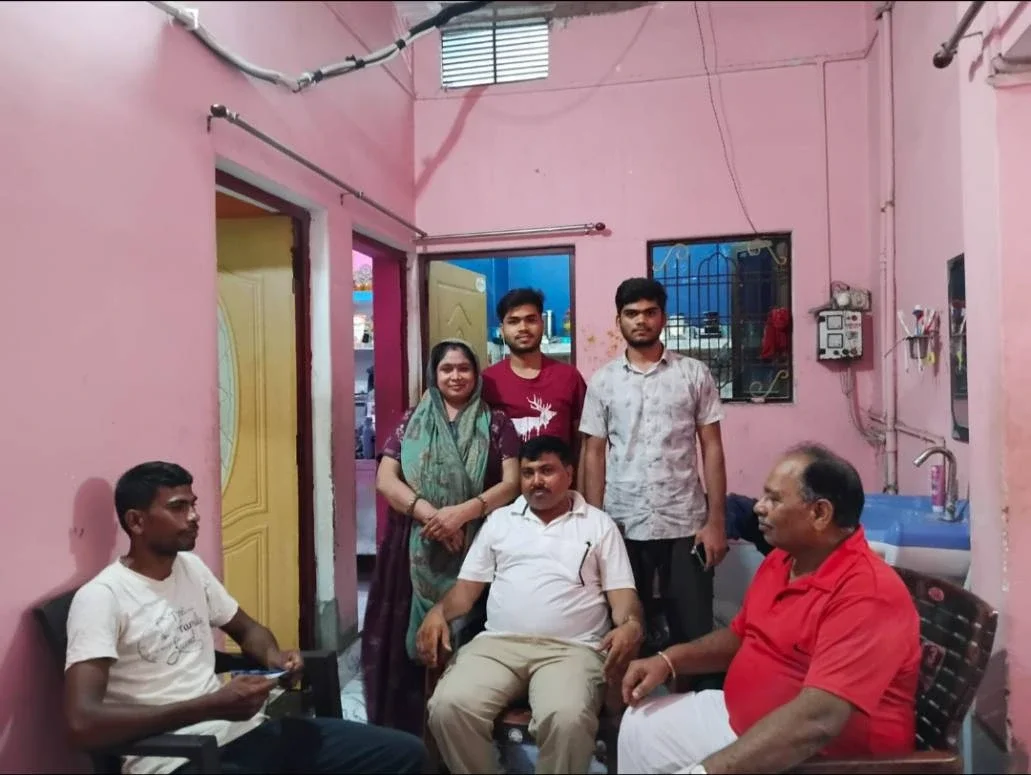 मुगलसराय में जन सेवा दल प्रत्याशी मुकेश कुमार शर्मा का तूफानी जनसंपर्क, मिला जनता का भरपूर समर्थन